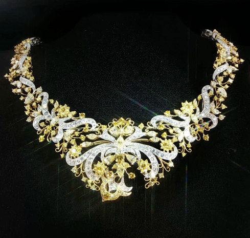 Golden Luminescence Necklace