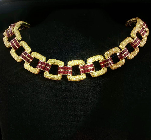 Fancy Vivid Yellow Diamond and Pigeon Blood Ruby Yellow Gold Chain Necklace