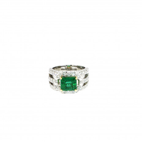White Gold Emerald Cocktail Ring with Interwoven Diamond Band